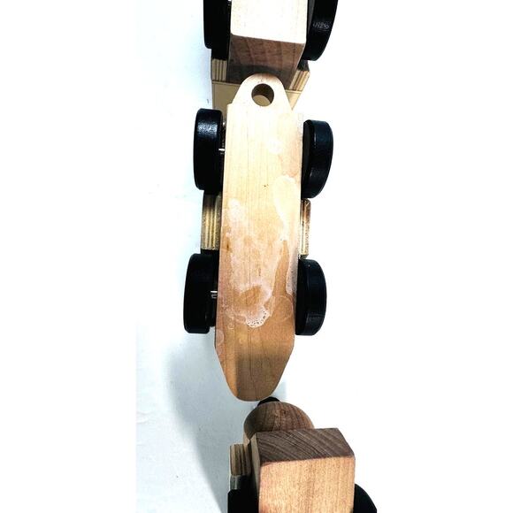 Aggieland Express wooden train 3 pieces A&M kiddos - Picture 8 of 9